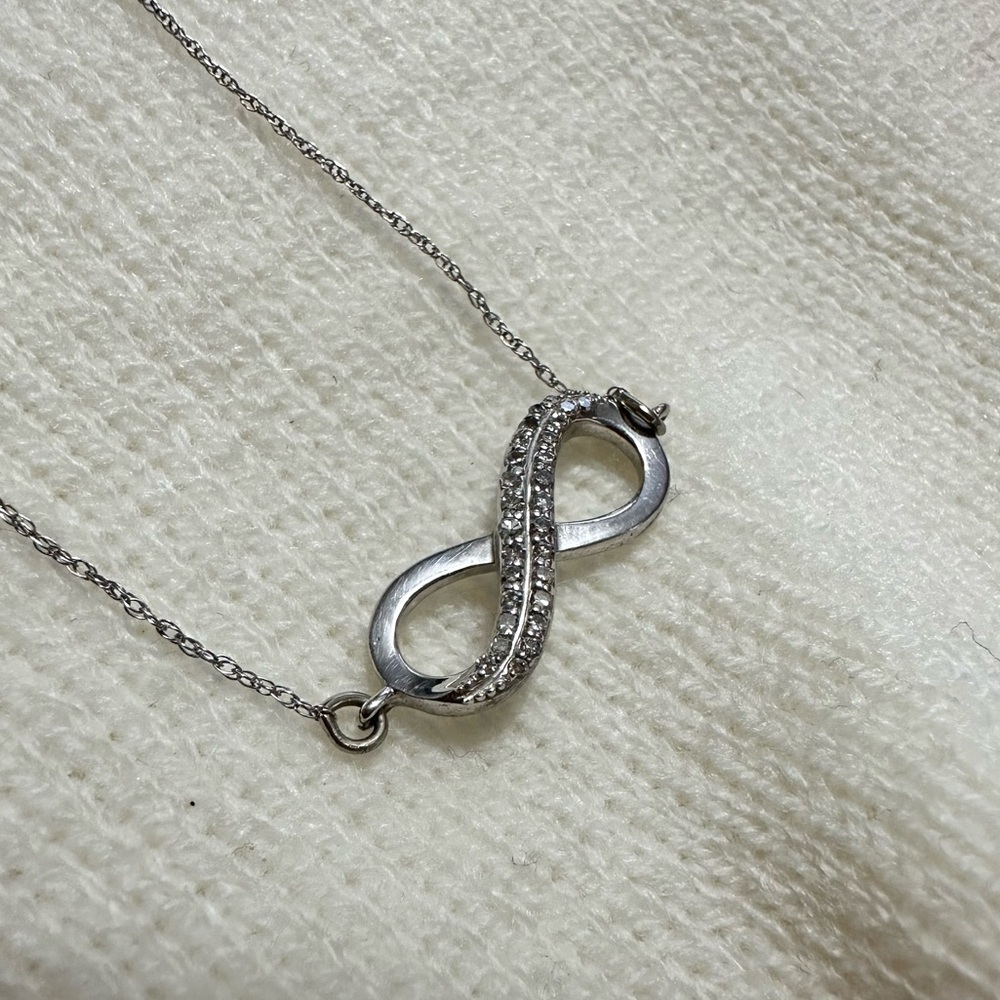 Women’s Diamond Infinity Necklace